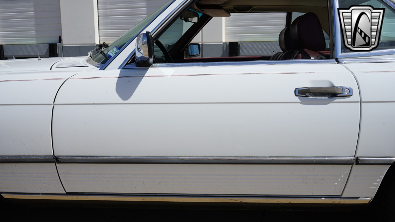 1989 Mercedes-Benz 560SL 54
