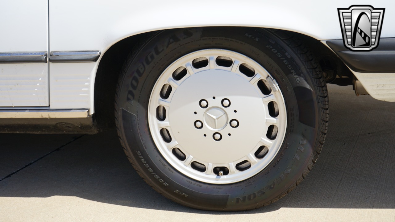 1989 Mercedes-Benz 560SL 8