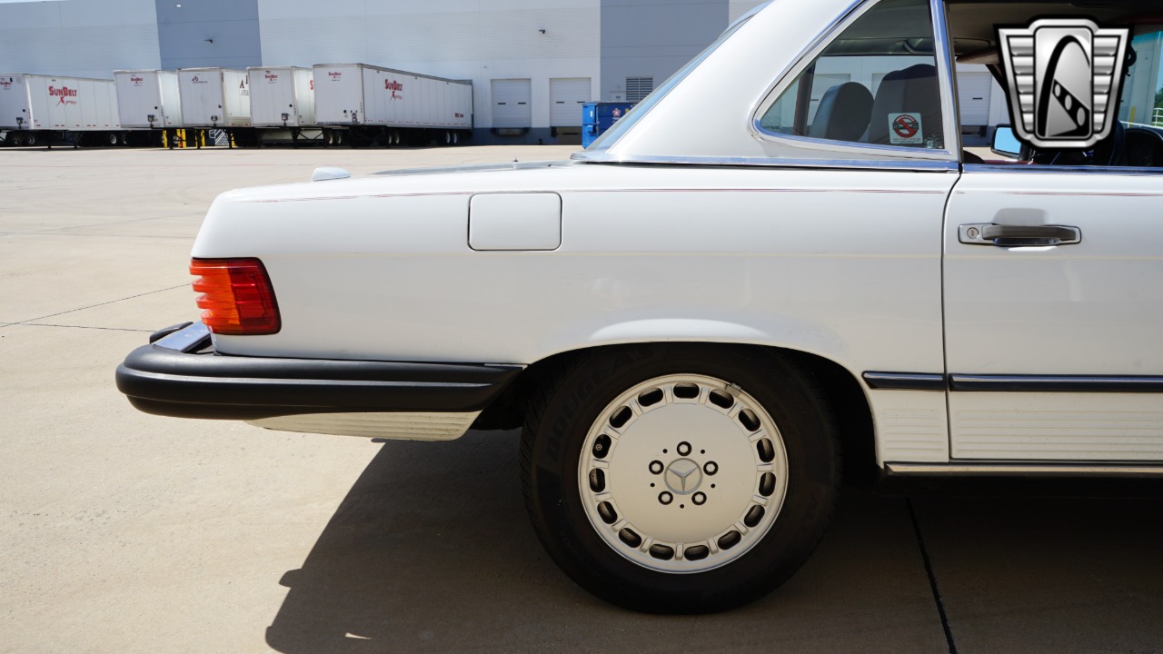 1989 Mercedes-Benz 560SL 56