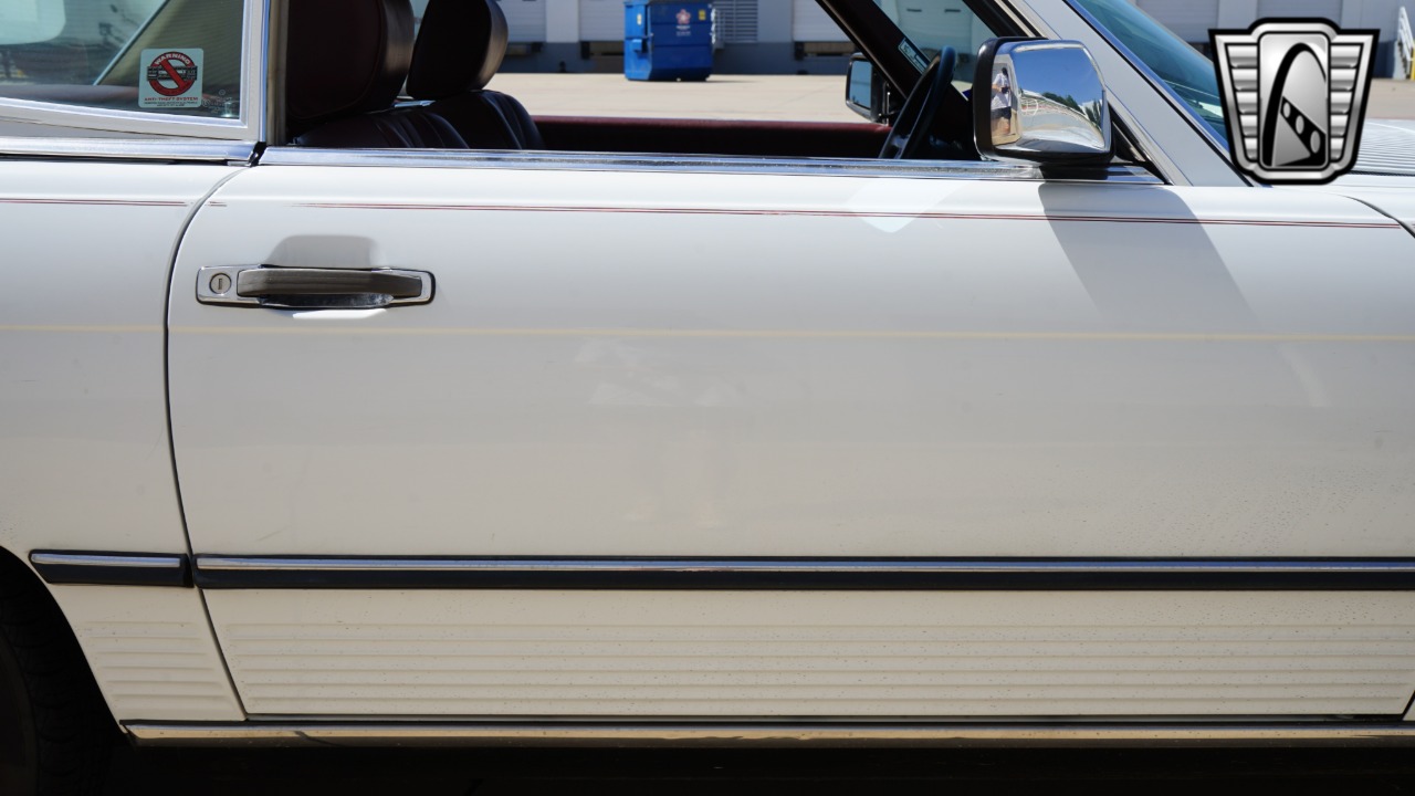 1989 Mercedes-Benz 560SL 57