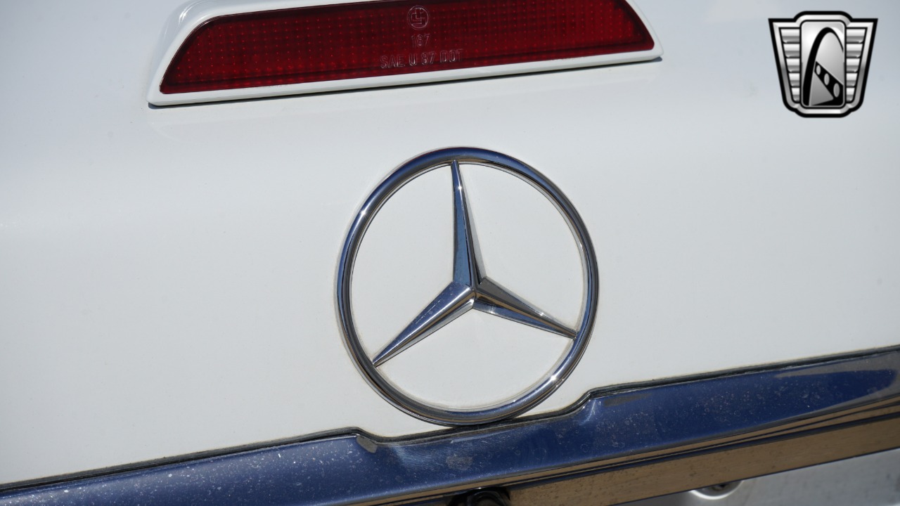 1989 Mercedes-Benz 560SL 83