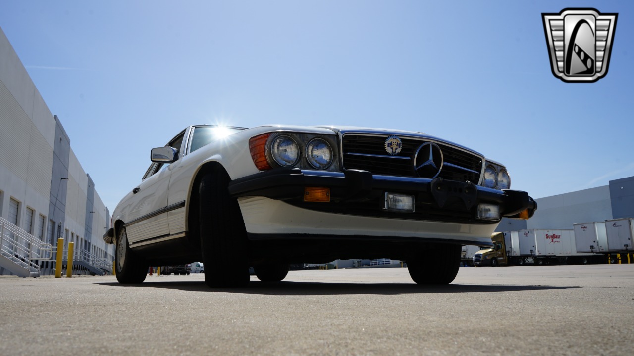 1989 Mercedes-Benz 560SL 42