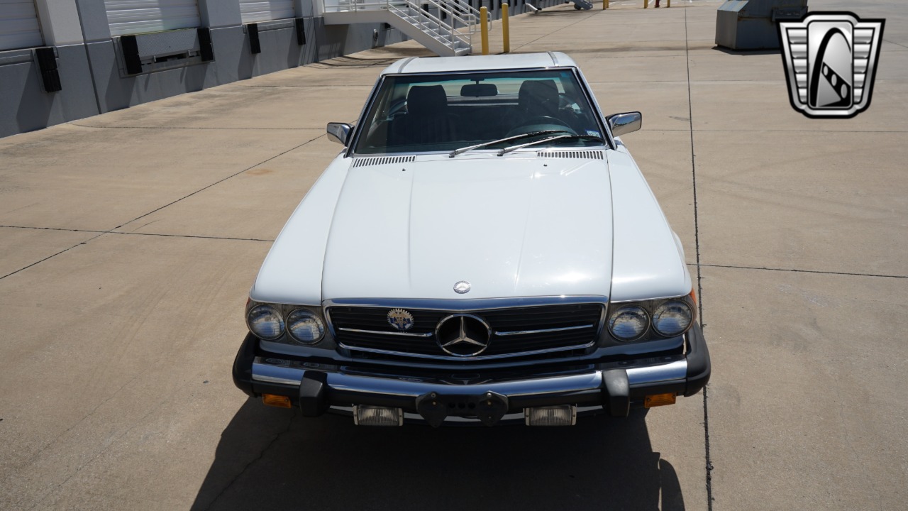 1989 Mercedes-Benz 560SL 43