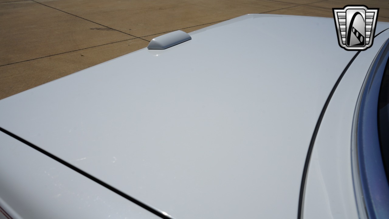 1989 Mercedes-Benz 560SL 67