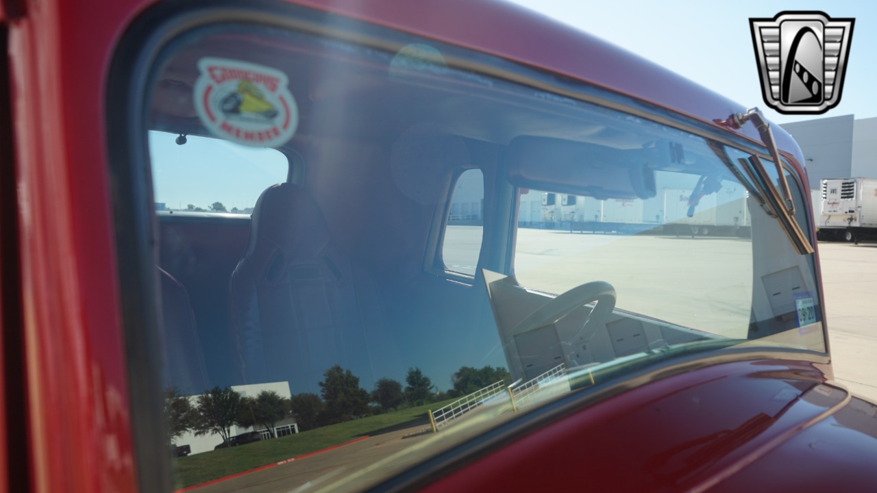 1933 Plymouth Coupe 68