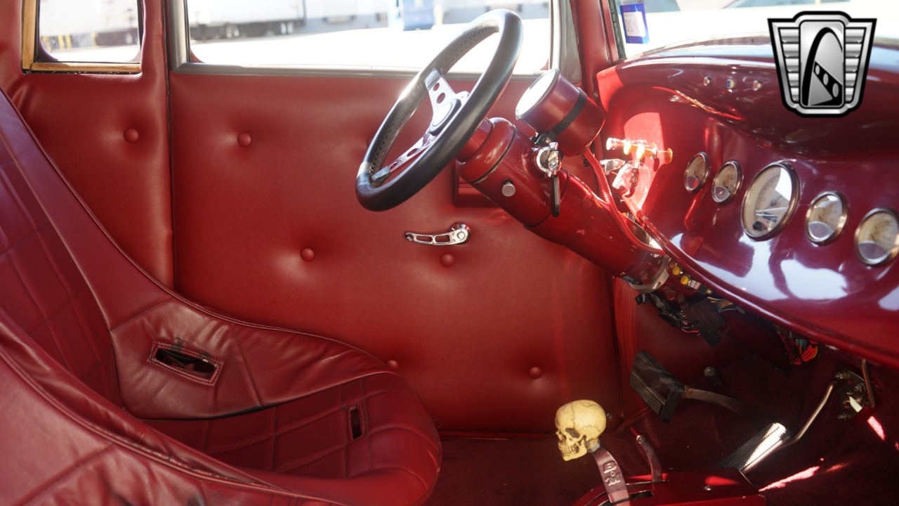 1933 Plymouth Coupe 89