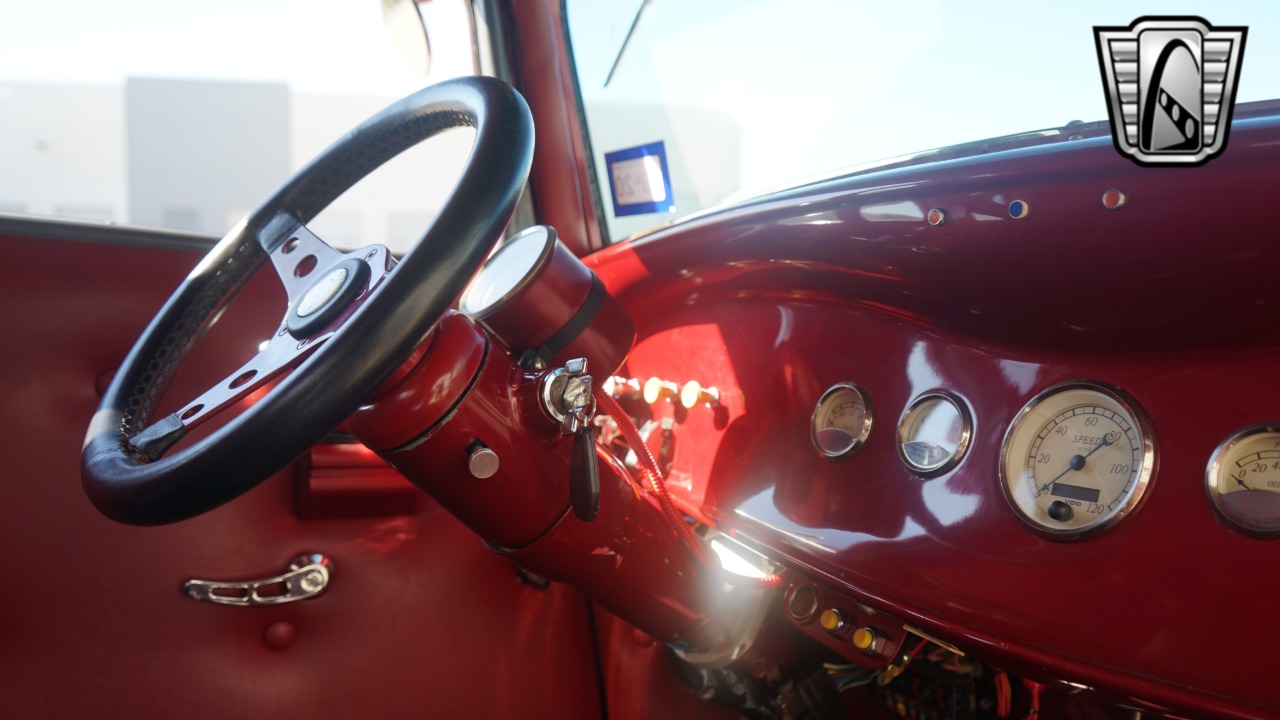 1933 Plymouth Coupe 90