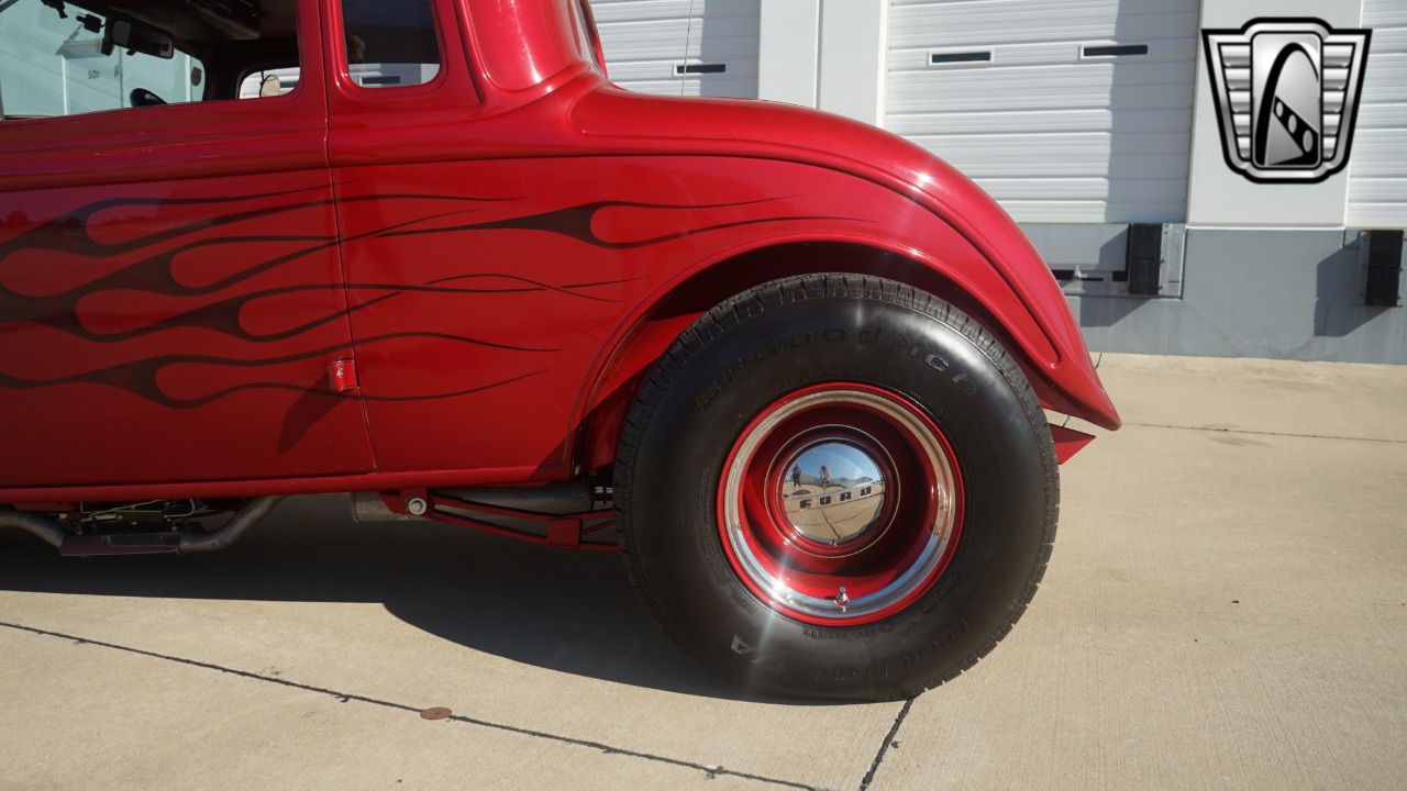 1933 Plymouth Coupe 54