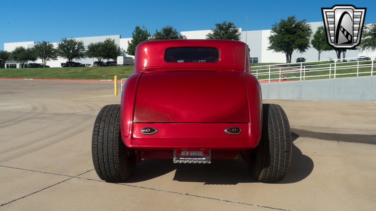 1933 Plymouth Coupe 32