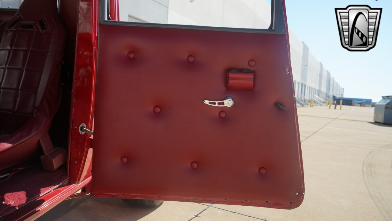 1933 Plymouth Coupe 13