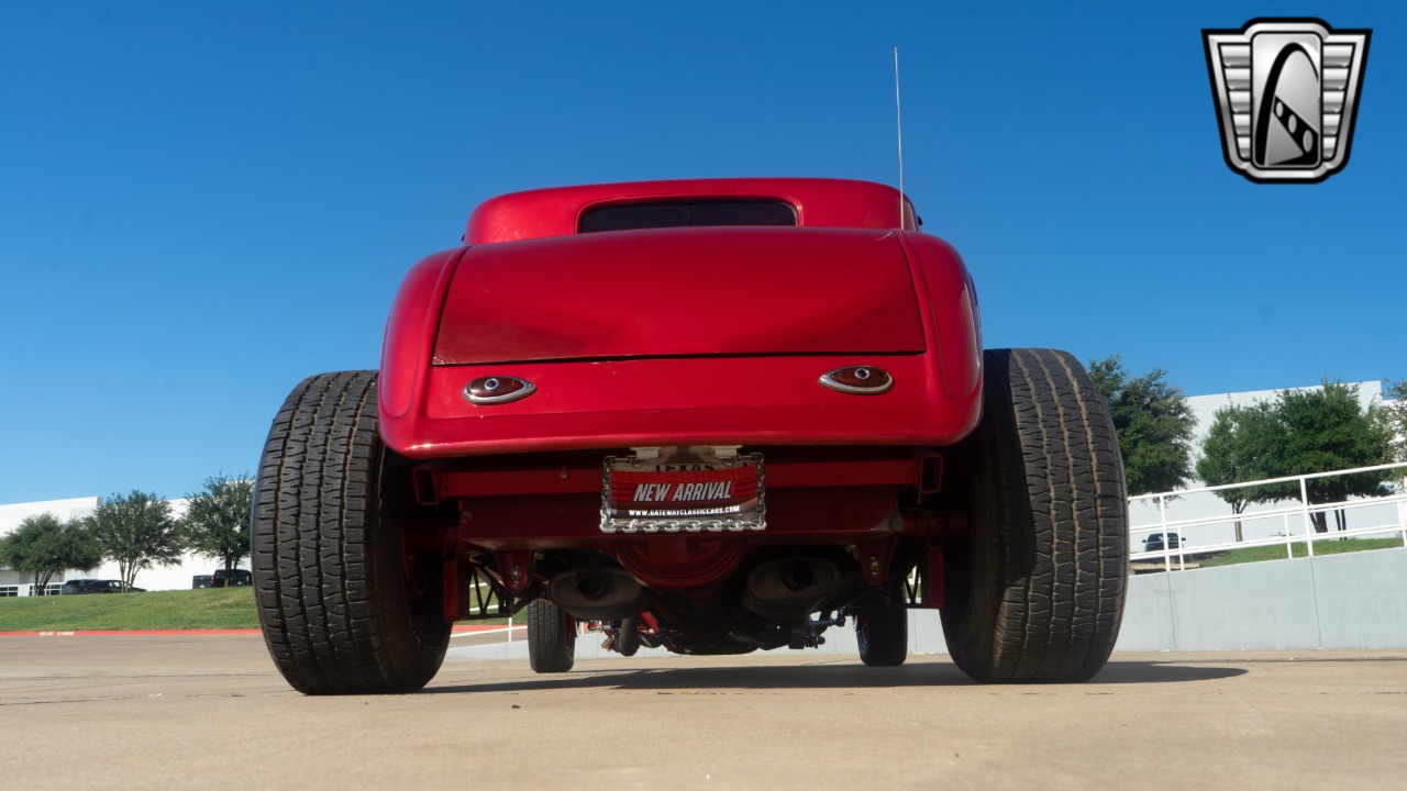 1933 Plymouth Coupe 33