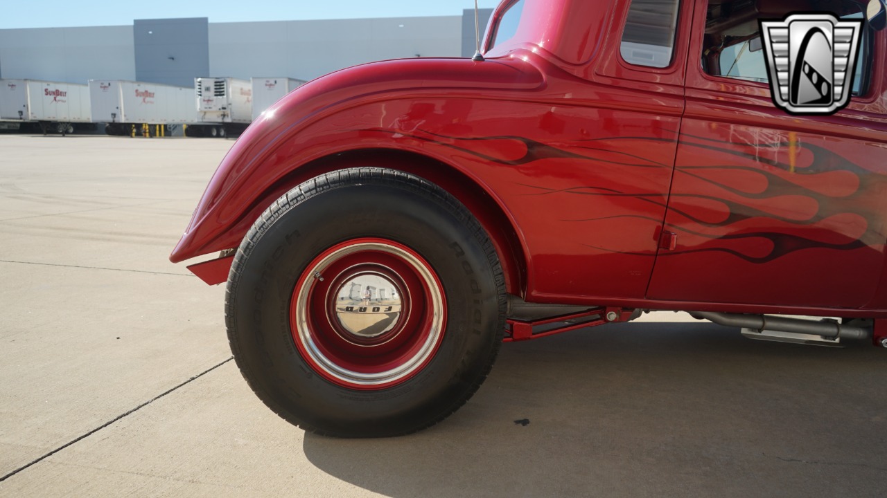 1933 Plymouth Coupe 55