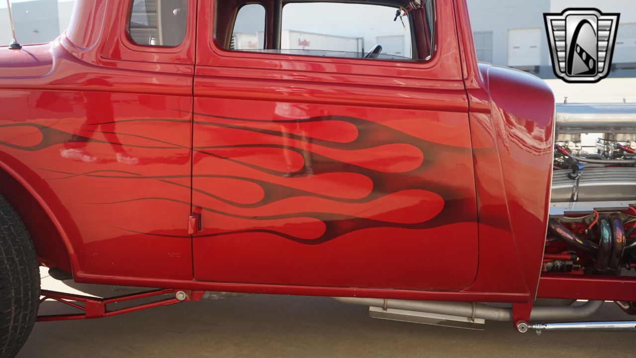 1933 Plymouth Coupe 56