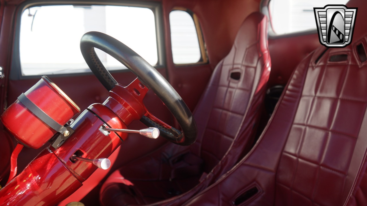 1933 Plymouth Coupe 14