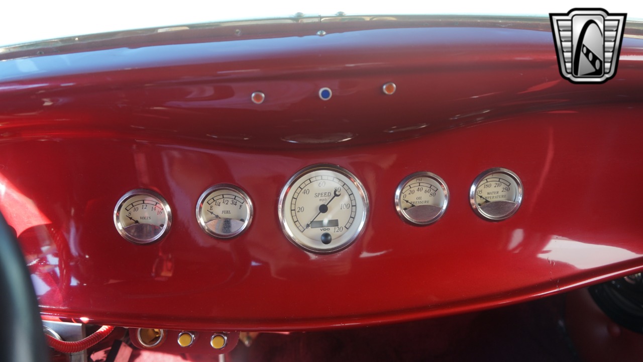 1933 Plymouth Coupe 16