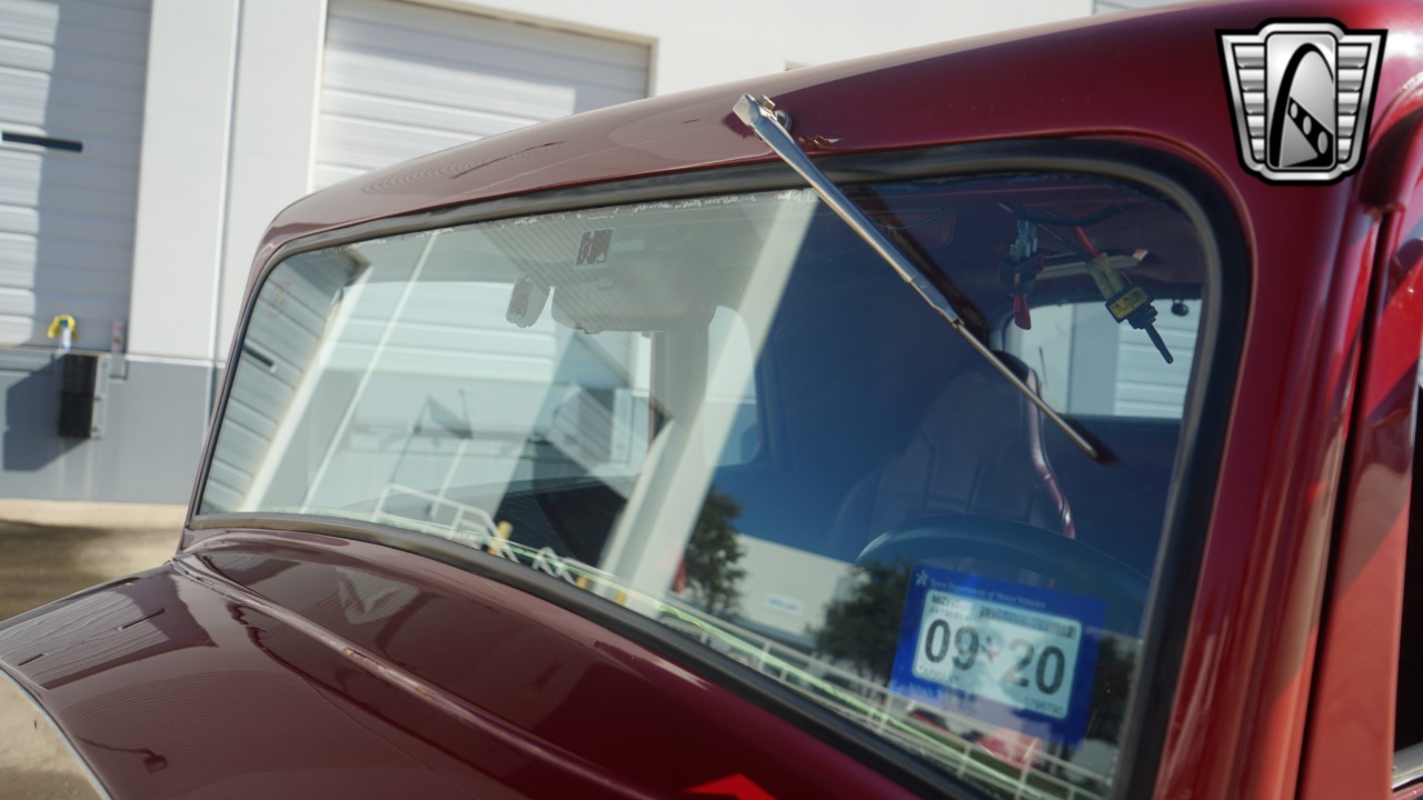 1933 Plymouth Coupe 11