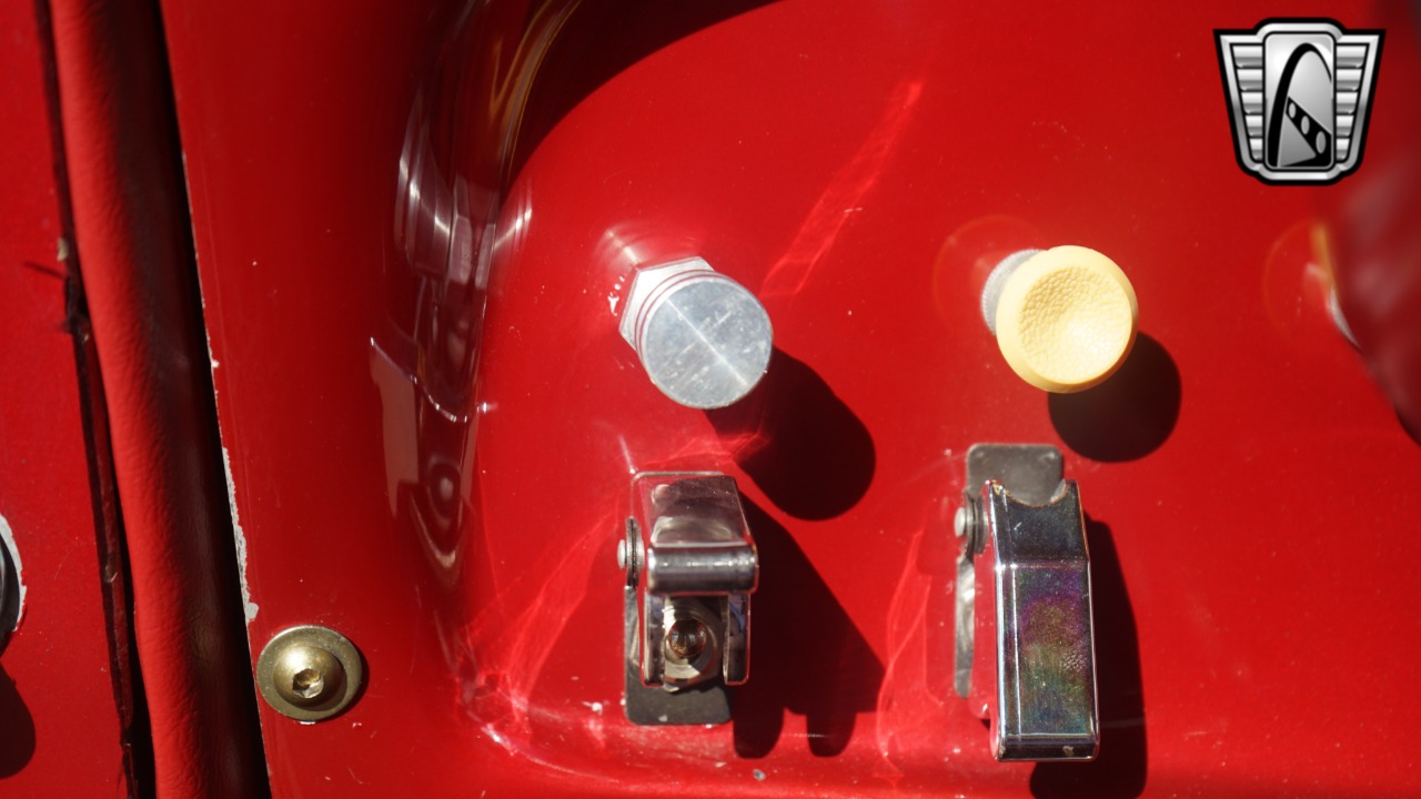 1933 Plymouth Coupe 84