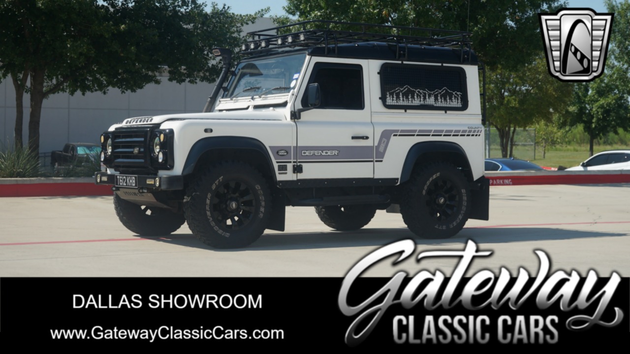 1999 Land Rover Defender 1