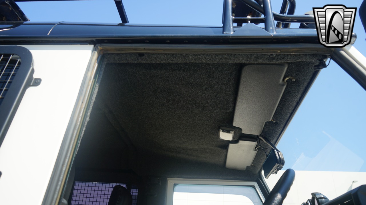 1999 Land Rover Defender 19