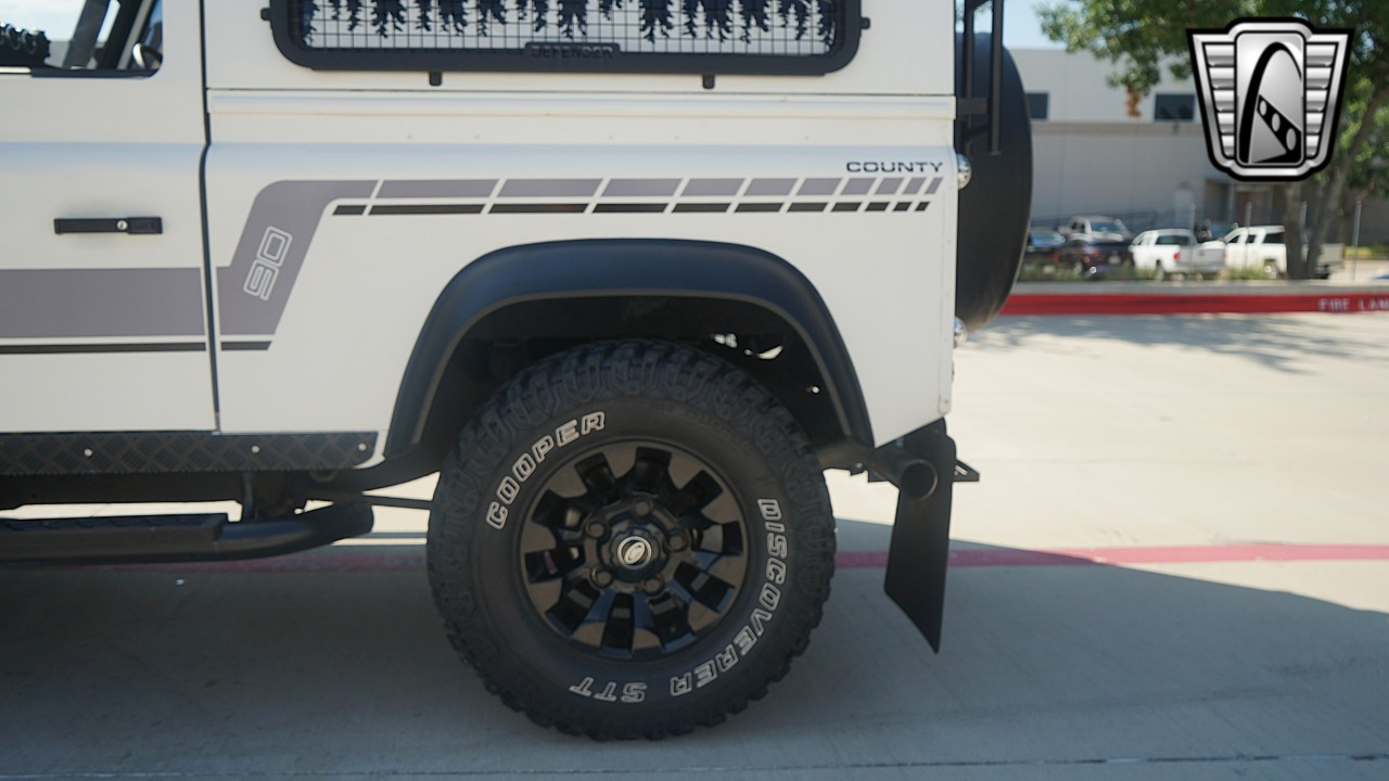 1999 Land Rover Defender 53