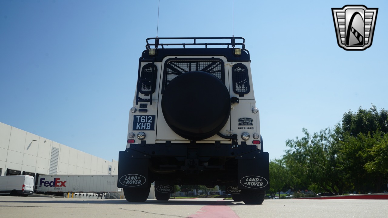 1999 Land Rover Defender 31