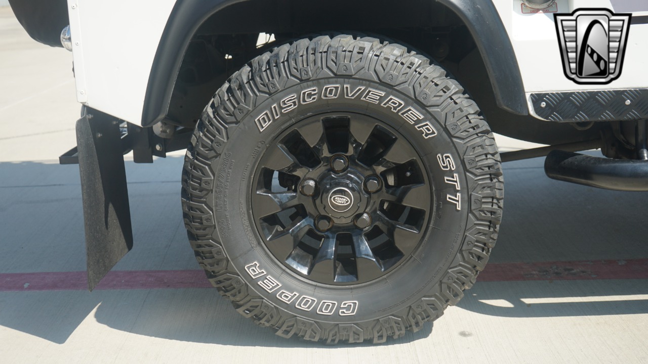 1999 Land Rover Defender 8