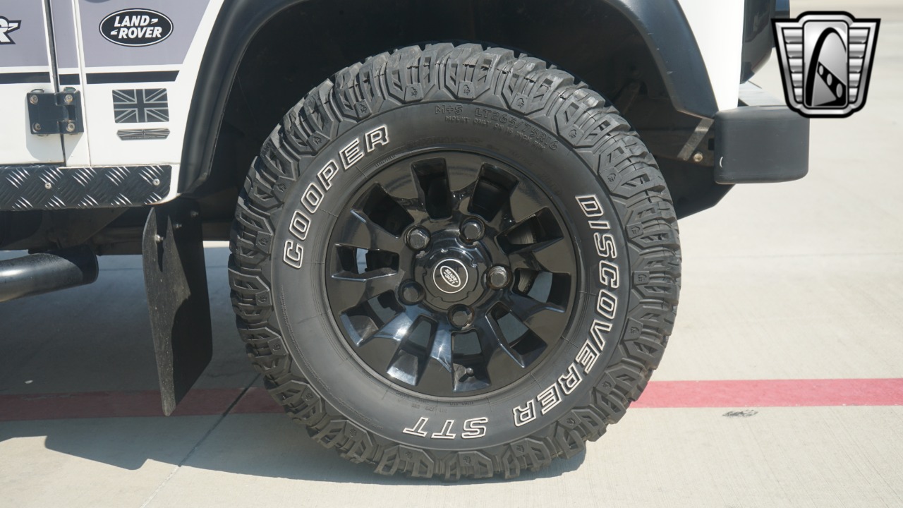 1999 Land Rover Defender 9