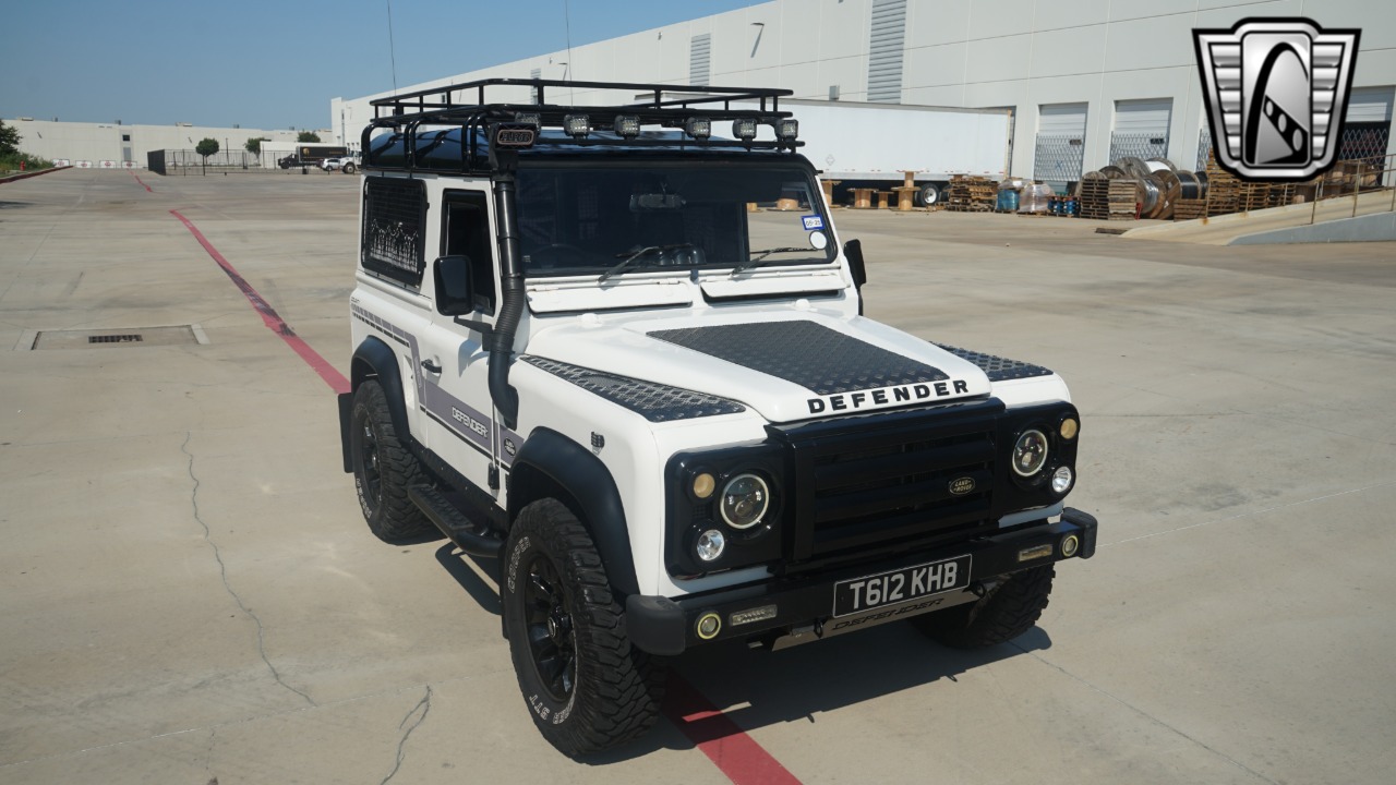 1999 Land Rover Defender 37