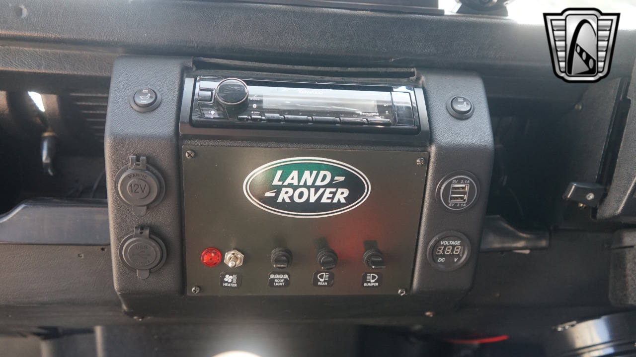 1999 Land Rover Defender 14