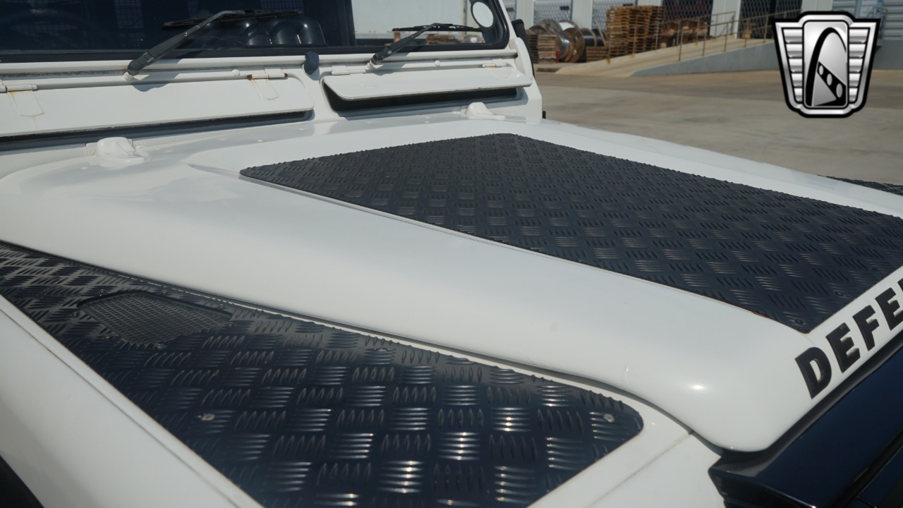 1999 Land Rover Defender 66