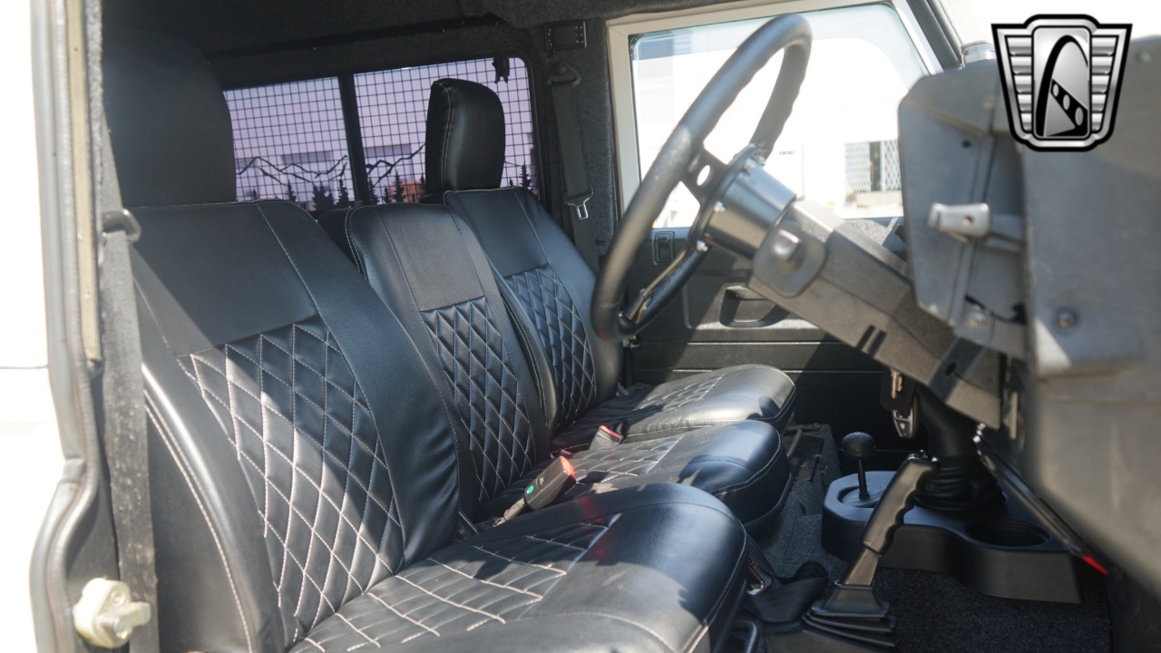 1999 Land Rover Defender 86