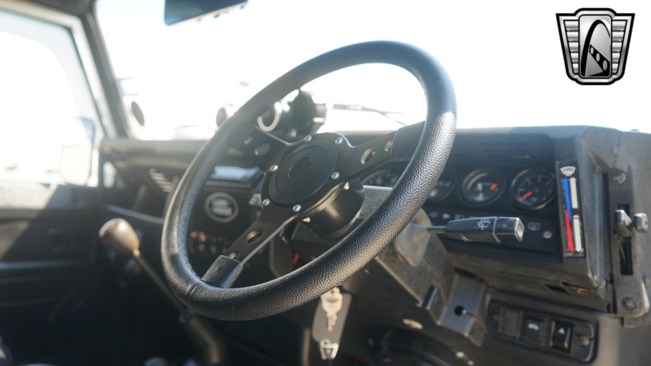 1999 Land Rover Defender 87