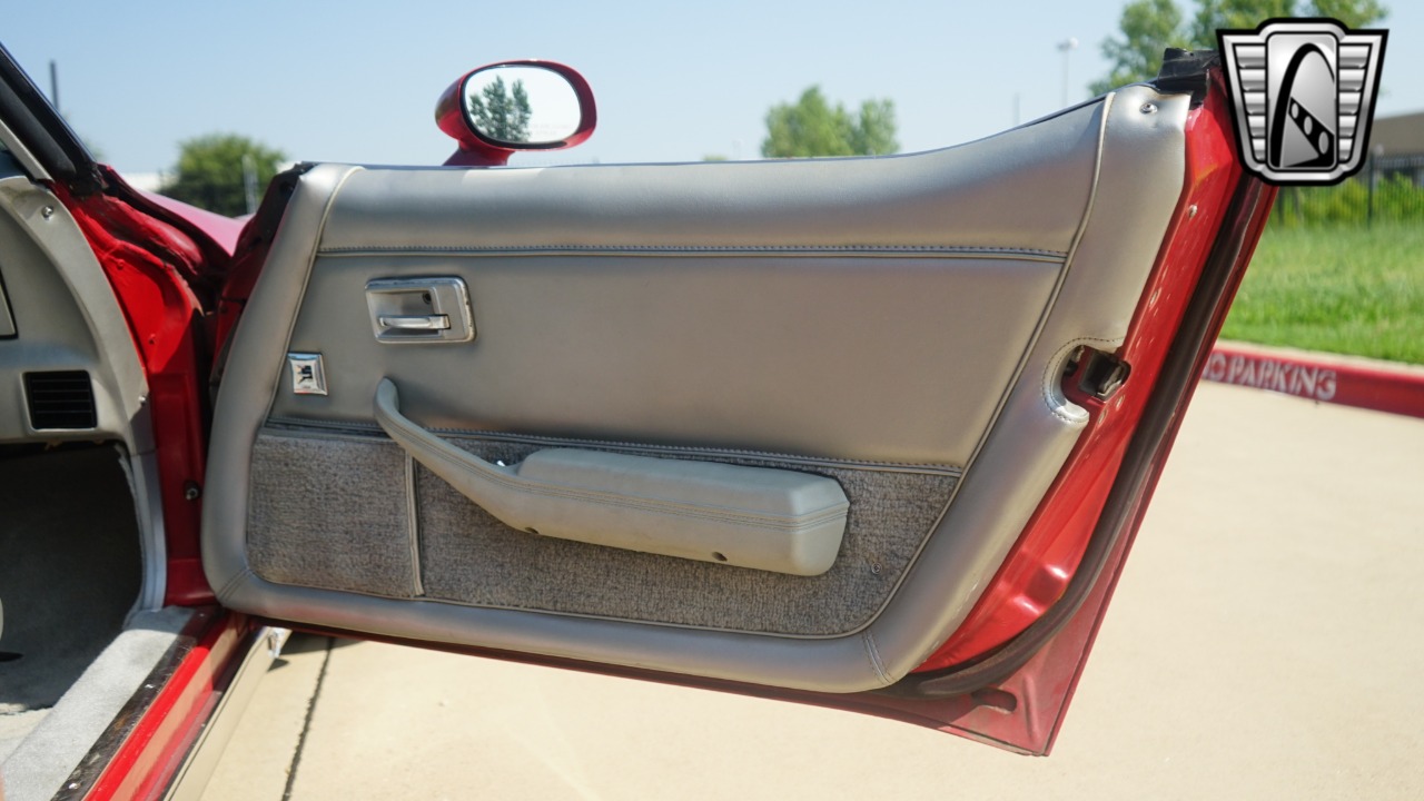 1981 Chevrolet Corvette 23