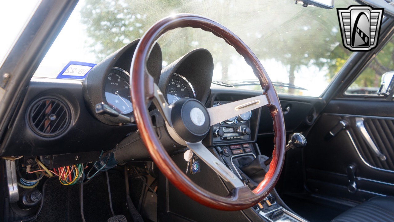 1976 Alfa Romeo Spider 17
