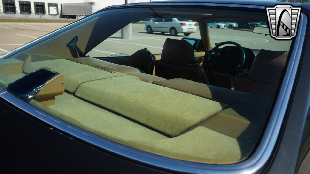 1986 Mercedes-Benz 560 SEC 68