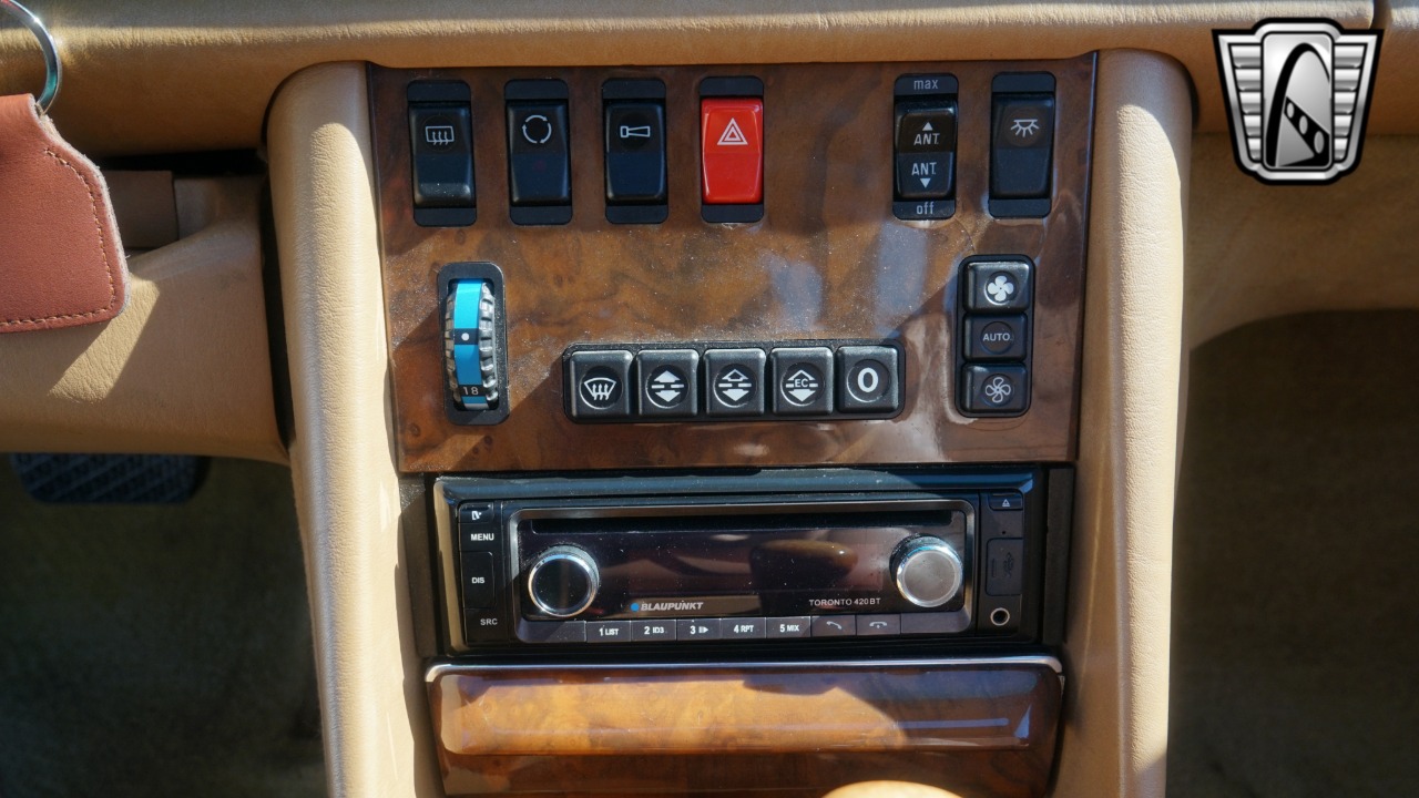 1986 Mercedes-Benz 560 SEC 20