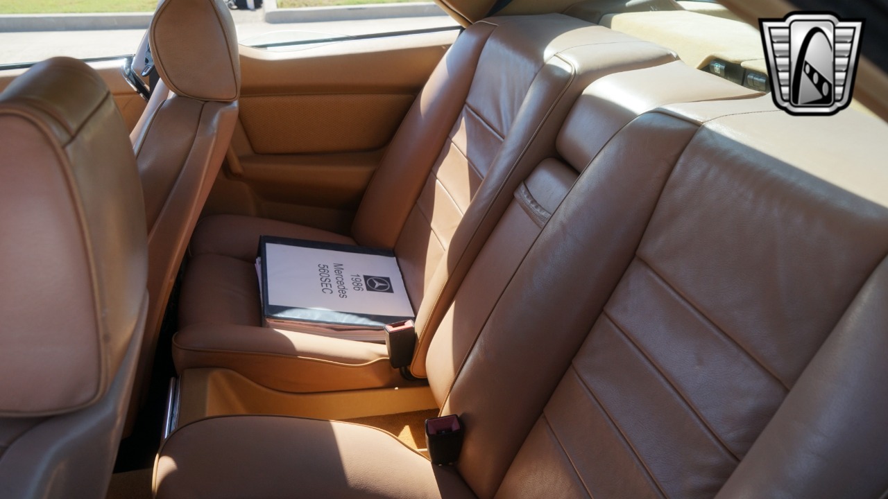 1986 Mercedes-Benz 560 SEC 21