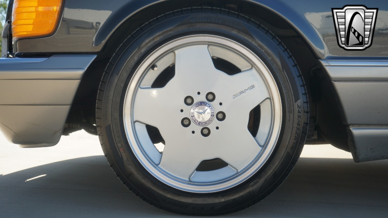 1986 Mercedes-Benz 560 SEC 8