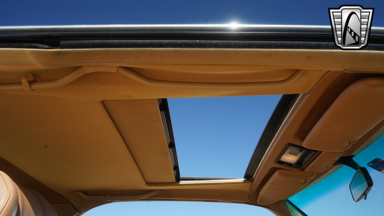 1986 Mercedes-Benz 560 SEC 22