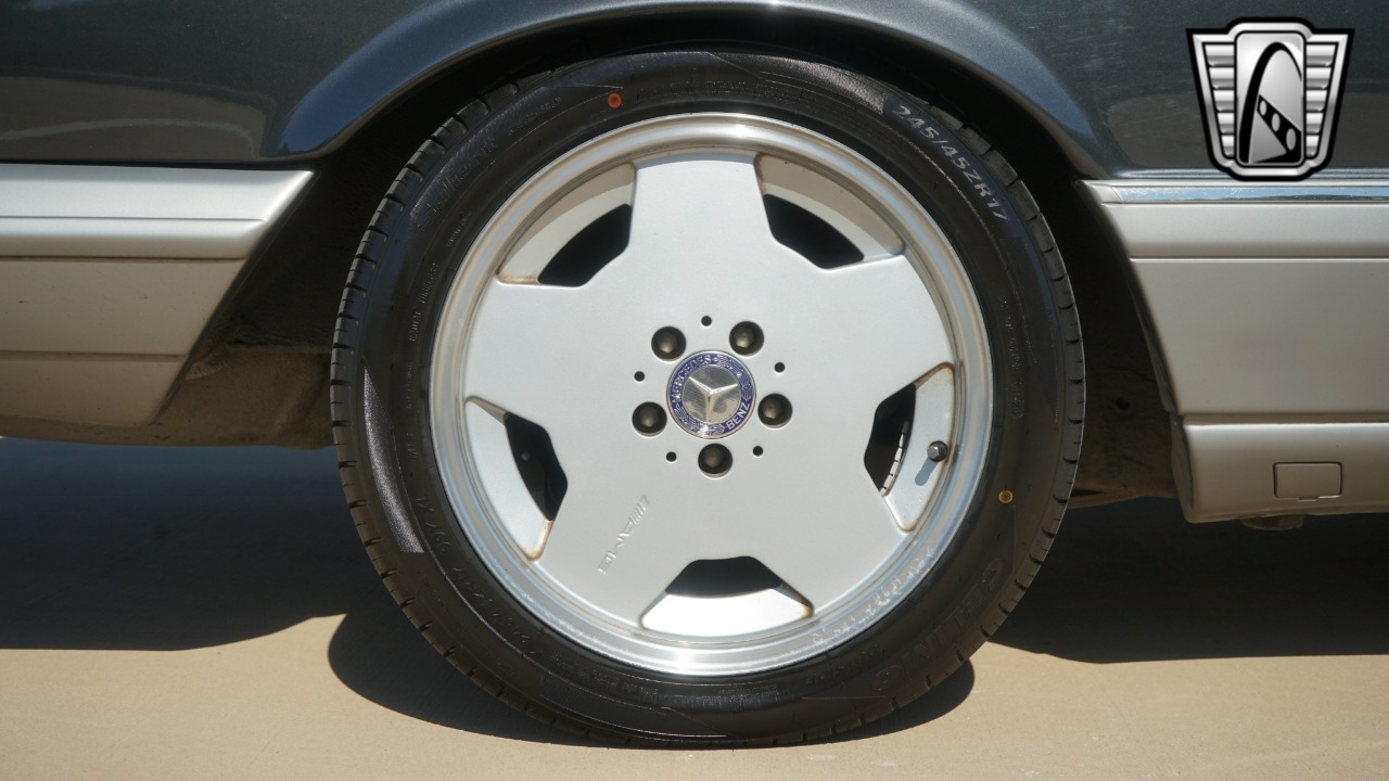 1986 Mercedes-Benz 560 SEC 10