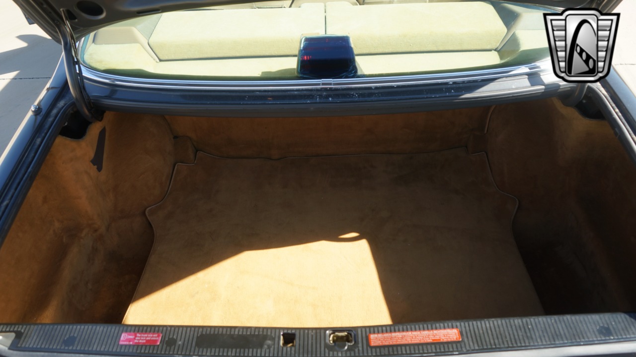 1986 Mercedes-Benz 560 SEC 23