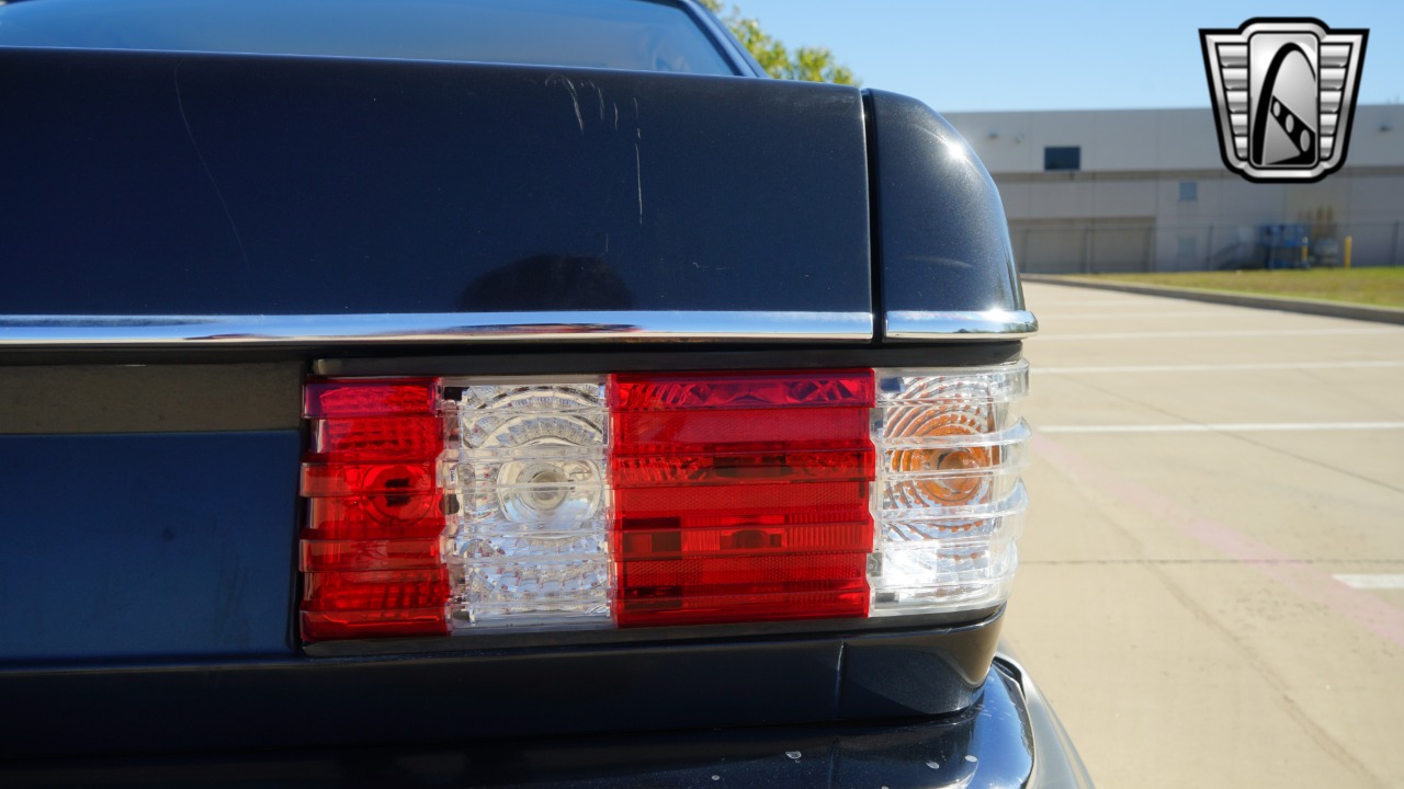 1986 Mercedes-Benz 560 SEC 80