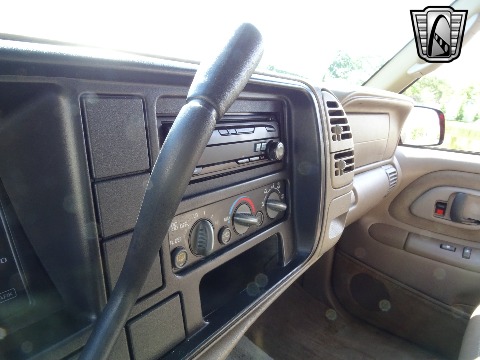 1997 Chevrolet Tahoe image 55