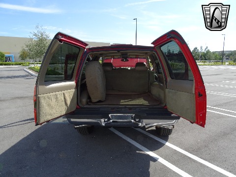 1997 Chevrolet Tahoe image 35