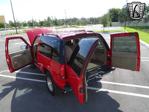 1997 Chevrolet Tahoe image 36