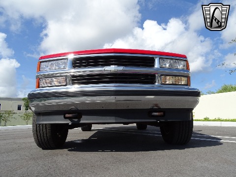 1997 Chevrolet Tahoe image 12