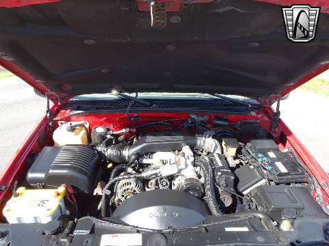 1997 Chevrolet Tahoe image 38