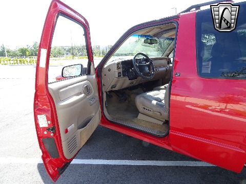1997 Chevrolet Tahoe image 44