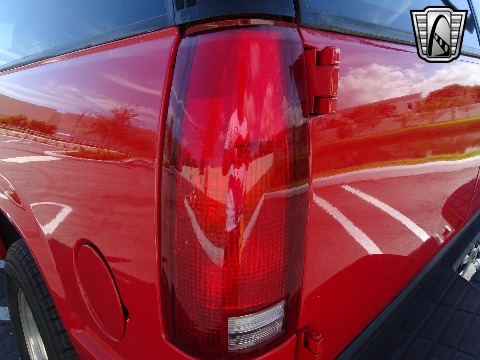 1997 Chevrolet Tahoe image 122