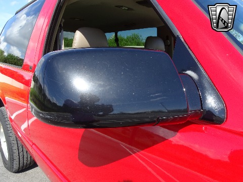 1997 Chevrolet Tahoe image 130